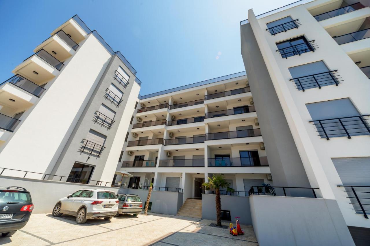 Accordion Apartment Bar Exterior photo